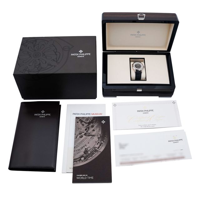 Patek Philippe World Time 5230G-001 Image 6